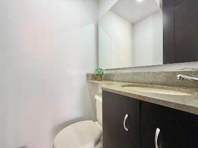 Apartamento de 1 alcoba en arriendo en Los Balsos 2, Medellín, 55 m² · foto 9 de 10