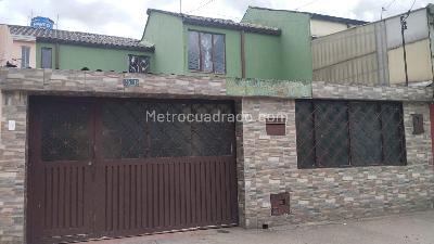 Casa en Venta, San Pedro Los Robles, Bogotá D.C.