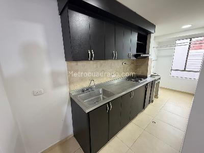 Apartamento en venta en La America, Medellín · foto 4 de 9