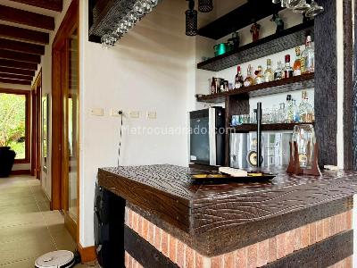 Casa de 5 alcobas en arriendo en Norteamerica, Bello, 580 m² · foto 13 de 20
