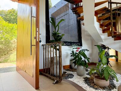 Casa de 5 alcobas en venta en Norteamerica, Bello, 580 m² · foto 14 de 20