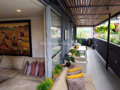 Apartamento de 3 alcobas en venta en Ciudad Del Rio, Medellín, 130 m² · foto 2 de 13