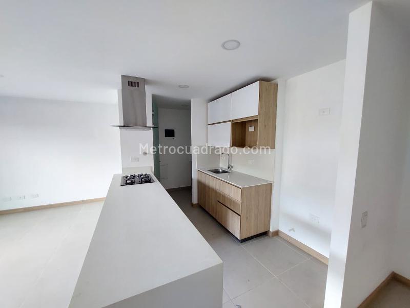 3BR Apartment in Zuñiga (74 m²) - 2