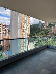 Apartamento de 4 alcobas en venta en Las Lomitas, Sabaneta, 122 m² · foto 3 de 16