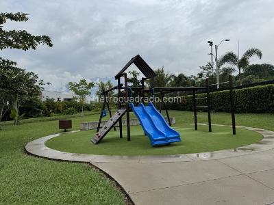 Casa de 4 alcobas en venta en Panamericano, Cali, 300 m² · foto 4 de 17