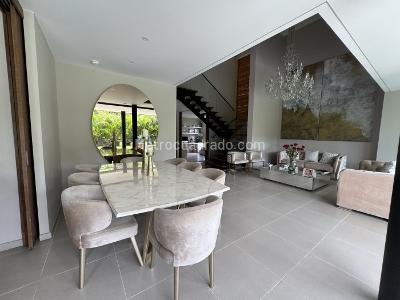 Casa de 4 alcobas en venta en Panamericano, Cali, 300 m² · foto 9 de 17