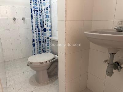 Casa de 3 alcobas en venta en La Castellana, Medellín, 150 m² · foto 5 de 18