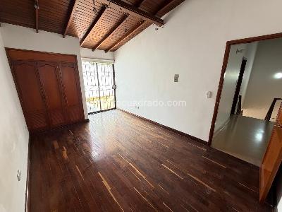Casa de 3 alcobas en venta en La Castellana, Medellín, 150 m² · foto 6 de 18