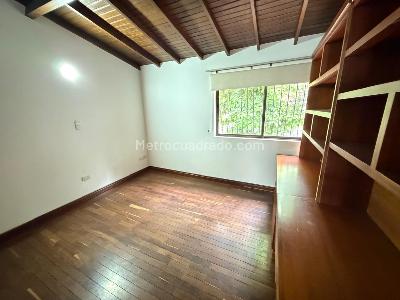 Casa de 3 alcobas en venta en La Castellana, Medellín, 150 m² · foto 8 de 18