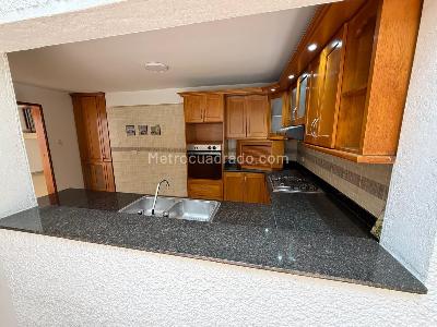 Casa de 3 alcobas en venta en La Castellana, Medellín, 150 m² · foto 11 de 18