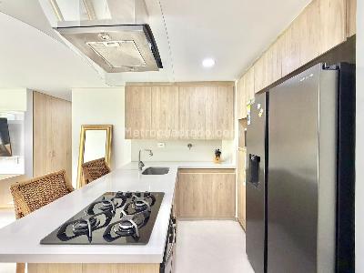 Apartamento de 2 alcobas en arriendo en Alto De Las Palmas, Medellín, 64 m² · foto 2 de 11