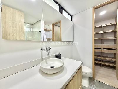 Apartamento de 2 alcobas en arriendo en Alto De Las Palmas, Medellín, 64 m² · foto 9 de 11