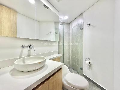 Apartamento de 2 alcobas en arriendo en Alto De Las Palmas, Medellín, 64 m² · foto 10 de 11