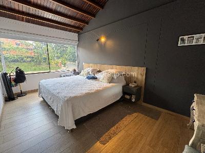 Casa de 5 alcobas en venta en El Tesoro, Medellín, 248 m² · foto 10 de 20