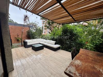 Casa de 5 alcobas en venta en El Tesoro, Medellín, 248 m² · foto 5 de 20