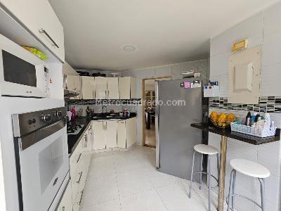 Apartamento en venta en Normandia, Cali · foto 5 de 17