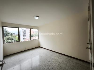 Apartamento de 3 alcobas en venta en Conquistadores, Medellín, 142 m² · foto 4 de 20