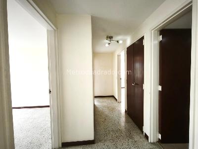 Apartamento de 3 alcobas en venta en Conquistadores, Medellín, 142 m² · foto 11 de 20