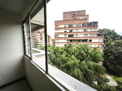 Apartamento de 3 alcobas en venta en Conquistadores, Medellín, 142 m² · foto 13 de 20