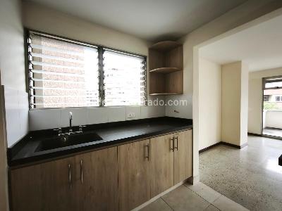 Apartamento de 3 alcobas en venta en Conquistadores, Medellín, 142 m² · foto 15 de 20