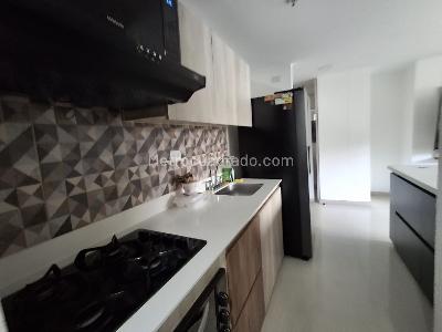Apartamento de 3 alcobas en venta en San German, Medellín, 82 m² · foto 6 de 12