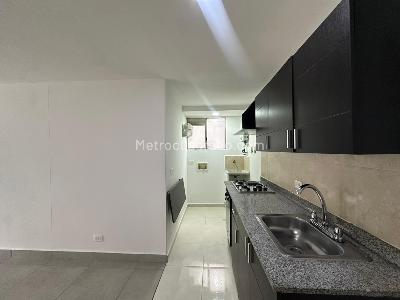 Apartamento de 3 alcobas en venta en Ciudad Del Rio, Medellín, 74 m² · foto 2 de 10