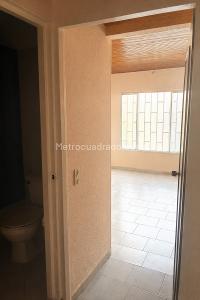 Apartamento de 3 alcobas en venta en Centenario, Girardot, 104 m² · foto 11 de 13