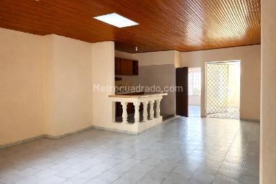 Apartamento de 3 alcobas en venta en Centenario, Girardot, 104 m² · foto 2 de 13