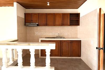 Apartamento de 3 alcobas en venta en Centenario, Girardot, 99 m² · foto 2 de 11