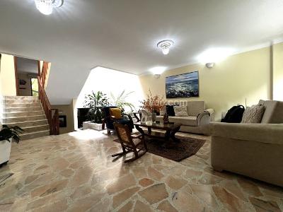 Casa de 5 alcobas en venta en El Ingenio, Cali, 507 m² · foto 2 de 20