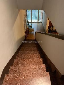 Casa de 4 alcobas en venta en Bolivariana, Medellín, 328 m² · foto 10 de 17