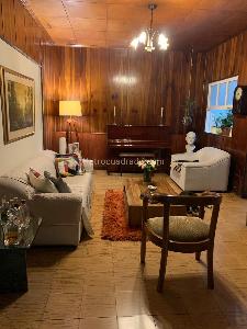 Casa de 4 alcobas en venta en Bolivariana, Medellín, 328 m² · foto 2 de 17