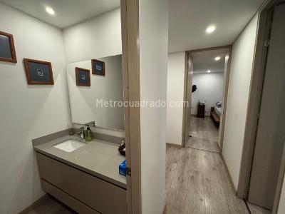 Apartamento en venta en Altos Del Poblado, Medellín · foto 14 de 16
