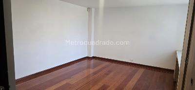 Apartamento en venta en El Poblado, Medellín · foto 6 de 18