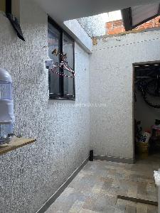 Casa de 4 alcobas en venta en Laureles, Medellín, 172 m² · foto 7 de 9