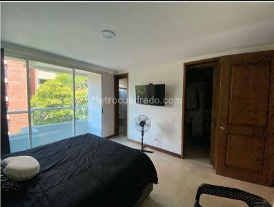 Apartamento de 5 alcobas en venta en Laureles, Medellín, 129 m² · foto 12 de 16
