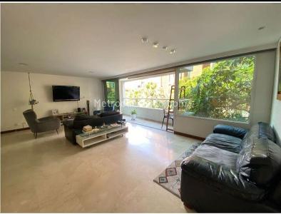 Apartamento de 5 alcobas en venta en Laureles, Medellín, 129 m² · foto 3 de 16