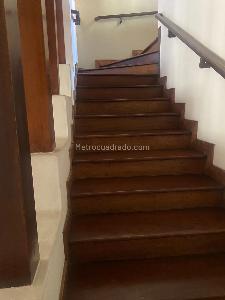 Casa de 5 alcobas en venta en Laureles, Medellín, 390 m² · foto 9 de 14
