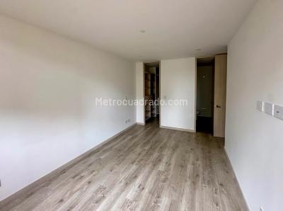 Apartamento en venta en Altos Del Poblado, Medellín · foto 4 de 6