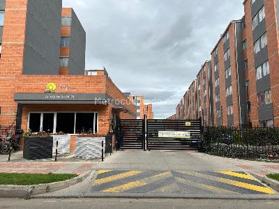 Apartamento en venta en Metro Vivienda, Bogotá · foto 8 de 16