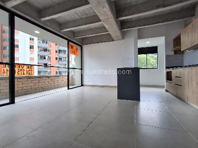 Apartamento en venta en Loma Del Indio, Medellín · foto 2 de 15