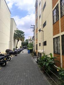 Apartamento de 3 alcobas en venta en La Base, Cali, 60 m² · foto 3 de 17