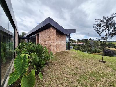 Casa de 4 alcobas en venta en Altos De Las Palmas, Envigado, 331 m² · foto 2 de 20