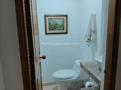 Apartamento de 3 alcobas en venta en Laureles, Medellín, 146 m² · foto 10 de 18