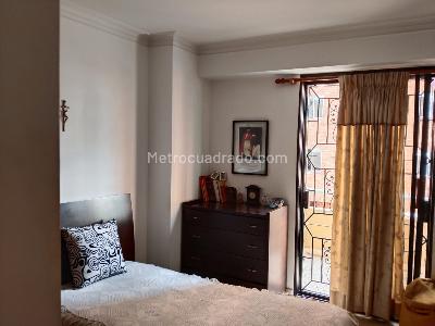 Apartamento de 3 alcobas en venta en Laureles, Medellín, 146 m² · foto 11 de 18