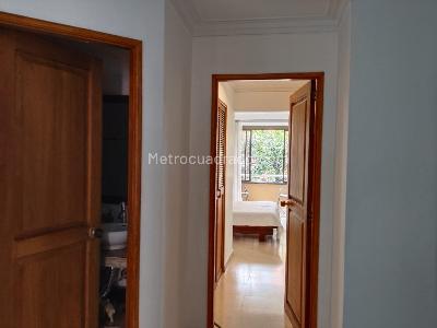 Apartamento de 3 alcobas en venta en Laureles, Medellín, 146 m² · foto 12 de 18