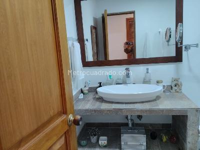 Apartamento de 3 alcobas en venta en Laureles, Medellín, 146 m² · foto 16 de 18