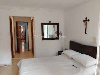 Apartamento de 3 alcobas en venta en Laureles, Medellín, 146 m² · foto 18 de 18
