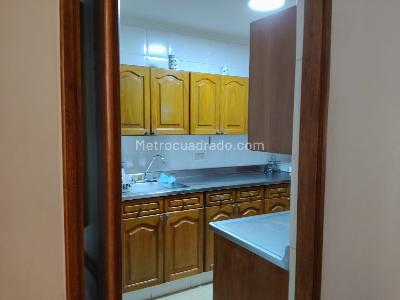 Apartamento de 3 alcobas en venta en Laureles, Medellín, 146 m² · foto 2 de 18
