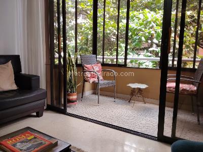 Apartamento de 3 alcobas en venta en Laureles, Medellín, 146 m² · foto 3 de 18